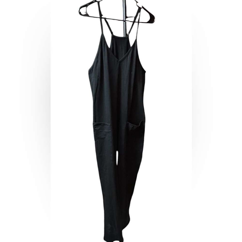 Racer back onesie NWOT black long pants two pockets adj straps sz small